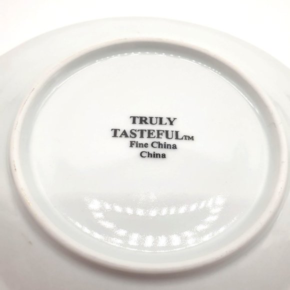 Truly Tasteful Vintage Teacup and Saucer Set Rose Gold Rimmed Collectable China - Picture 6 of 9